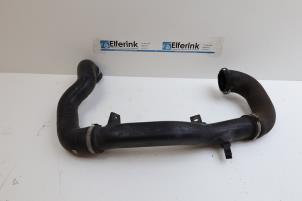 Gebruikte Intercooler Buis Saab 9-3 II (YS3F) 1.9 TTiD 16V Prijs € 100,00 Margeregeling aangeboden door Auto Demontage Elferink B.V.