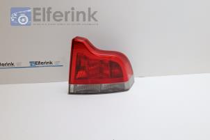 Gebruikte Achterlicht rechts Volvo S60 I (RS/HV) 2.4 D5 20V Prijs € 65,00 Margeregeling aangeboden door Auto Demontage Elferink B.V.