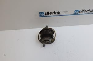 Gebruikte Versnellingsbak Rubber Saab 900 II (YS3D) 2.3 S,SE 16V Prijs € 25,00 Margeregeling aangeboden door Auto Demontage Elferink B.V.