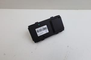 Gebruikte Antenne (diversen) Lynk &amp; Co 01 1.5 PHEV Prijs € 25,00 Margeregeling aangeboden door Auto Demontage Elferink B.V.