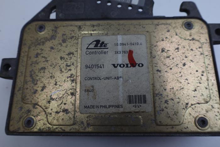 ABS Computer van een Volvo 850 Estate 2.5i 10V 1995