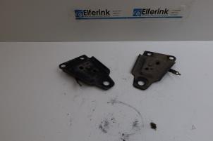 Gebruikte Steun (diversen) Volvo V60 II (ZW) 2.0 D3 16V Prijs € 40,00 Margeregeling aangeboden door Auto Demontage Elferink B.V.