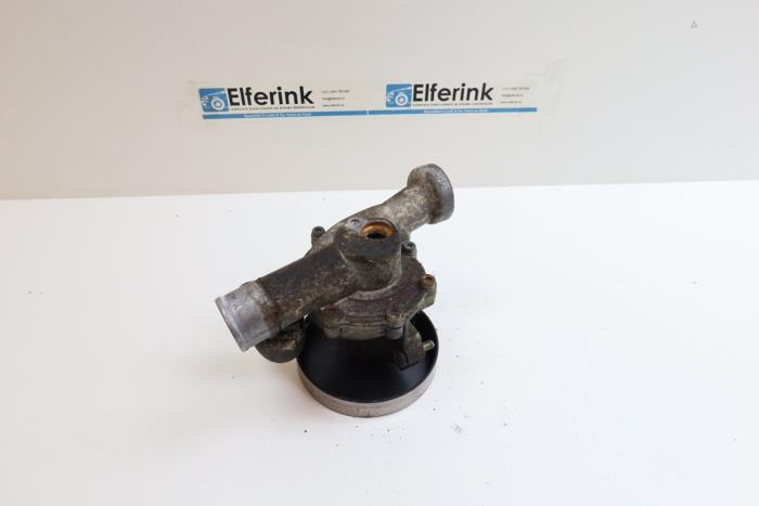 Gebruikte Waterpomp Saab 900 II (YS3D) 2.3 S,SE 16V Prijs € 40,00 Margeregeling aangeboden door Auto Demontage Elferink B.V.