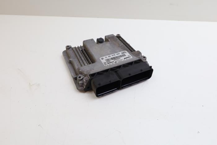 Gebruikte Inspuitcomputer Saab 9-5 (YS3G) 2.0 TiD 16V Prijs € 225,00 Margeregeling aangeboden door Auto Demontage Elferink B.V.