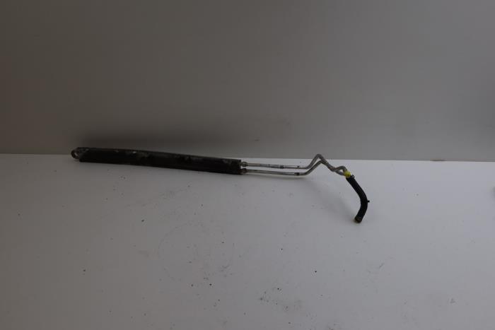 Gebruikte Oliekoeler Saab 9-5 (YS3G) 2.0 TiD 16V Prijs € 50,00 Margeregeling aangeboden door Auto Demontage Elferink B.V.