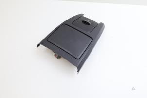 Gebruikte Afdekplaat diversen Volvo V70 (SW) 2.4 D5 20V Prijs € 40,00 Margeregeling aangeboden door Auto Demontage Elferink B.V.