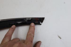 Gebruikte Grille Saab 9-5 Estate (YS3E) 1.9 TiD 16V Prijs € 65,00 Margeregeling aangeboden door Auto Demontage Elferink B.V.