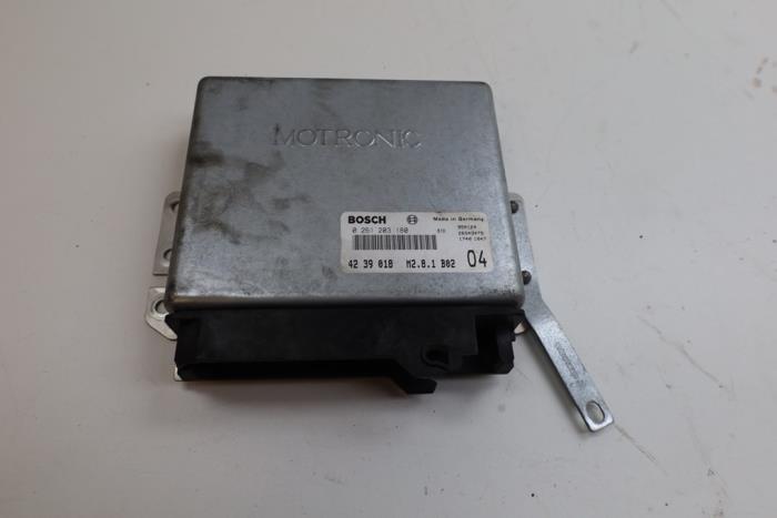 Gebruikte Inspuitcomputer Saab 900 II (YS3D) 2.5 SE V6 24V Prijs € 150,00 Margeregeling aangeboden door Auto Demontage Elferink B.V.