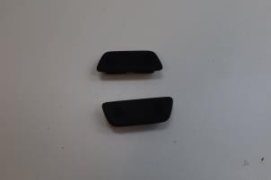 Gebruikte Microfoon Volvo XC40 (XZ) Recharge Twin 78 kWh Prijs € 35,00 Margeregeling aangeboden door Auto Demontage Elferink B.V.