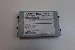 Gebruikte DAB module Volvo XC60 I (DZ) 2.4 D5 20V 220 AWD Prijs € 50,00 Margeregeling aangeboden door Auto Demontage Elferink B.V.