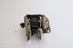 Gebruikte Motorrubber Saab 900 I 2.0 i 16V Prijs € 30,00 Margeregeling aangeboden door Auto Demontage Elferink B.V.