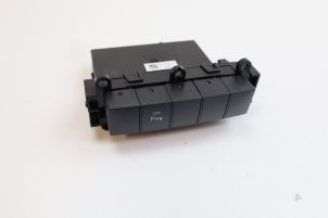 Gebruikte PDC Schakelaar Mercedes A (W169) 1.5 A-160 Prijs € 25,00 Margeregeling aangeboden door Auto Demontage Elferink B.V.