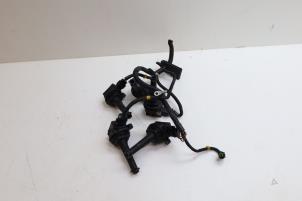 Gebruikte Pen Bobine Volvo S80 (TR/TS) 2.4 SE 20V 170 Prijs € 125,00 Margeregeling aangeboden door Auto Demontage Elferink B.V.