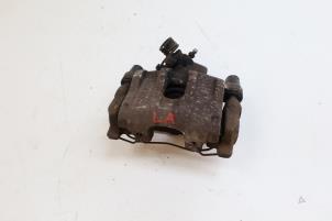 Gebruikte Remklauw (Tang) links-achter Volvo V40 (MV) 2.0 D4 16V Prijs € 50,00 Margeregeling aangeboden door Auto Demontage Elferink B.V.