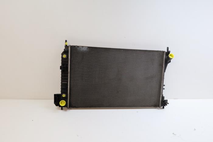 Gebruikte Radiateur Saab 9-3 II (YS3F) 2.0T 16V Prijs € 65,00 Margeregeling aangeboden door Auto Demontage Elferink B.V.
