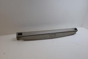 Gebruikte Bagageruimte Dekzeil Saab 9-3 Sport Estate (YS3F) 1.8t 16V Prijs € 65,00 Margeregeling aangeboden door Auto Demontage Elferink B.V.