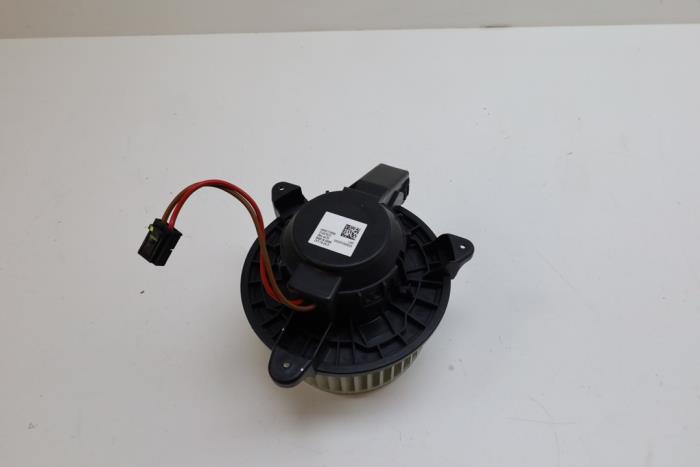 Gebruikte Blower Lynk &amp; Co 01 1.5 PHEV Prijs € 50,00 Margeregeling aangeboden door Auto Demontage Elferink B.V.