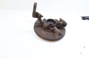 Gebruikte Asschenkel links-voor Saab 900 I Combi Coupé 2.0 Turbo 16V Prijs € 50,00 Margeregeling aangeboden door Auto Demontage Elferink B.V.