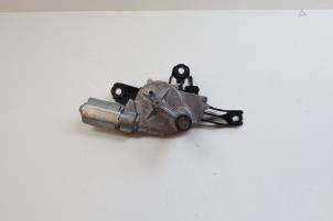 Gebruikte Ruitenwissermotor achter Saab 9-5 Estate (YS3E) 2.3 Turbo 16V Prijs € 75,00 Margeregeling aangeboden door Auto Demontage Elferink B.V.