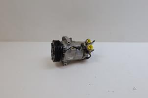 Gebruikte Aircopomp Volvo XC60 II (UZ) 2.0 T5 16V AWD Prijs € 200,00 Margeregeling aangeboden door Auto Demontage Elferink B.V.