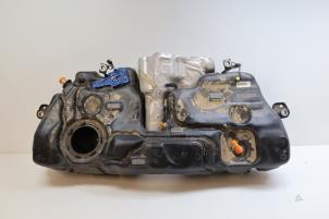 Gebruikte Tank Volvo XC60 II (UZ) 2.0 T5 16V AWD Prijs € 250,00 Margeregeling aangeboden door Auto Demontage Elferink B.V.