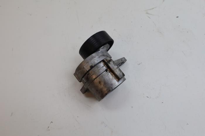 Gebruikte Spanner multiriem Volvo XC90 I 2.9 T6 24V Prijs € 25,00 Margeregeling aangeboden door Auto Demontage Elferink B.V.