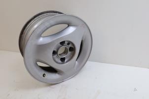 Gebruikte Velg Saab 900 I Combi Coupé 2.0 Turbo 16V Prijs € 50,00 Margeregeling aangeboden door Auto Demontage Elferink B.V.