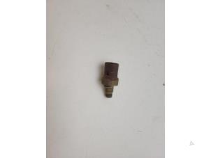 Gebruikte Temperatuursensor Motor Volvo S40 (VS) 1.8 16V Prijs € 25,00 Margeregeling aangeboden door Auto Demontage Elferink B.V.