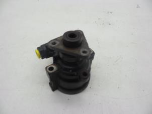 Gebruikte Stuurbekrachtiging Pomp Saab 900 II 2.5 SE V6 24V Prijs € 125,00 Margeregeling aangeboden door Auto Demontage Elferink B.V.