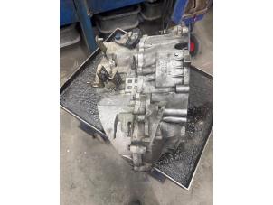 Gebruikte Versnellingsbak Volvo S70 2.5 10V Prijs € 350,00 Margeregeling aangeboden door Auto Demontage Elferink B.V.