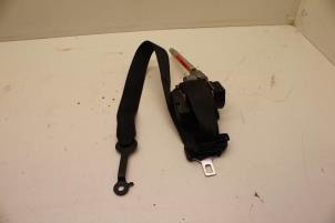 Gebruikte Gordelspanner rechts Saab 9000 CS 2.3i 16V Turbo CSE Prijs € 75,00 Margeregeling aangeboden door Auto Demontage Elferink B.V.