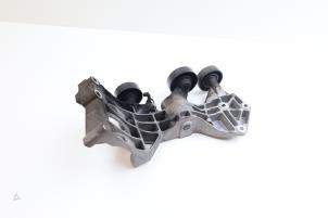 Gebruikte Motorrubber Mercedes B (W245) 2.0 B-200 16V Turbo Prijs € 75,00 Margeregeling aangeboden door Auto Demontage Elferink B.V.