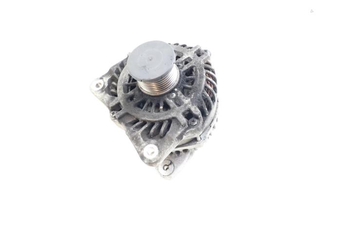 Gebruikte Alternator Mercedes Vito (447.6) 1.6 111 CDI 16V Prijs € 90,00 Margeregeling aangeboden door Auto Demontage Elferink B.V.
