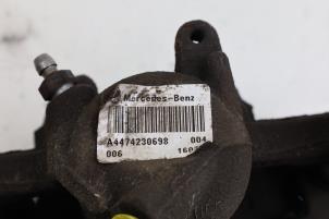 Gebruikte Remklauw (Tang) rechts-achter Mercedes Vito (447.6) 1.6 111 CDI 16V Prijs € 50,00 Margeregeling aangeboden door Auto Demontage Elferink B.V.