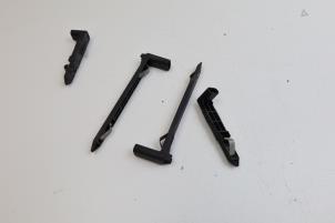 Gebruikte Bouten set Volvo XC60 I (DZ) 2.4 D4 20V AWD Prijs € 30,00 Margeregeling aangeboden door Auto Demontage Elferink B.V.