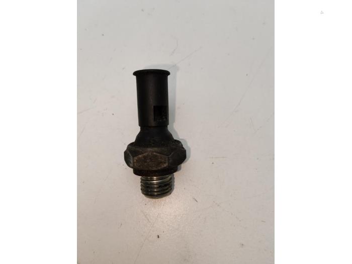 Oliedruk Schakelaar van een Volvo S80 (TR/TS) 2.4 SE 20V 170 1999