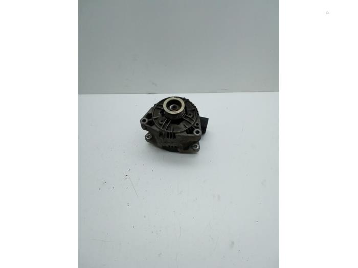 Dynamo van een Saab 900 1996