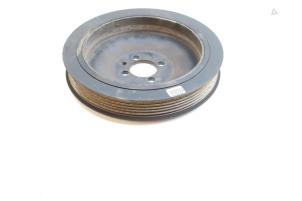 Gebruikte Krukas Poelie Saab 9-3 II Sport Sedan (YS3F) 1.9 TiD 16V Prijs € 50,00 Margeregeling aangeboden door Auto Demontage Elferink B.V.