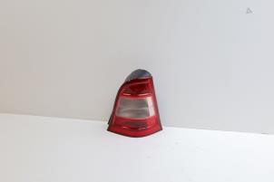 Gebruikte Achterlicht rechts Mercedes A (W168) 1.6 A-160 Prijs € 25,00 Margeregeling aangeboden door Auto Demontage Elferink B.V.