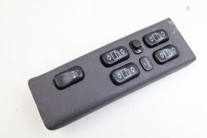 Gebruikte Schakelaar Elektrisch Raam Mercedes A (W168) 1.6 A-160 Prijs € 40,00 Margeregeling aangeboden door Auto Demontage Elferink B.V.