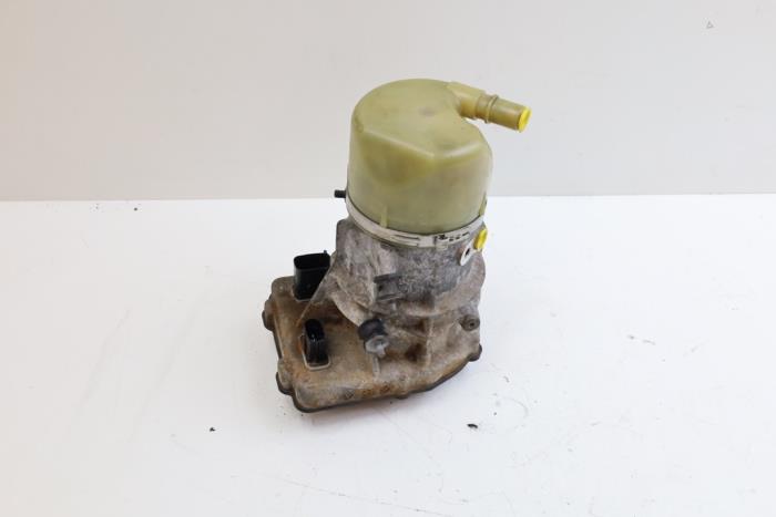 Gebruikte Servopomp Volvo V60 I (FW/GW) 1.6 T3 16V Prijs € 75,00 Margeregeling aangeboden door Auto Demontage Elferink B.V.