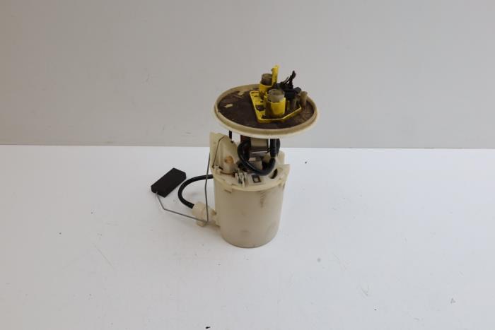 Gebruikte Tank element Pomp Saab 9-5 (YS3E) 2.3t 16V Prijs € 40,00 Margeregeling aangeboden door Auto Demontage Elferink B.V.