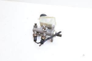 Gebruikte Hoofdremcilinder Volvo V70 (SW) 2.4 D5 20V Prijs € 75,00 Margeregeling aangeboden door Auto Demontage Elferink B.V.