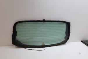 Gebruikte Ruit achter Saab 9-3 I (YS3D) 2.0 S Turbo 16V Prijs € 125,00 Margeregeling aangeboden door Auto Demontage Elferink B.V.