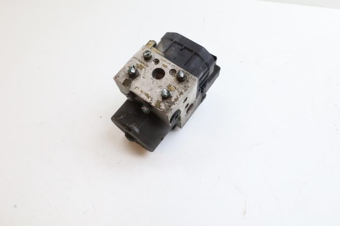 Gebruikte ABS Pomp Saab 9-3 I (YS3D) 2.0 S Turbo 16V Prijs € 100,00 Margeregeling aangeboden door Auto Demontage Elferink B.V.