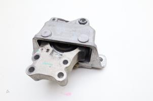 Gebruikte Motorrubber Lynk &amp; Co 01 1.5 PHEV Prijs € 100,00 Margeregeling aangeboden door Auto Demontage Elferink B.V.