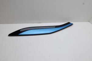 Gebruikte Carrosserielijst Lynk &amp; Co 01 1.5 PHEV Prijs € 50,00 Margeregeling aangeboden door Auto Demontage Elferink B.V.