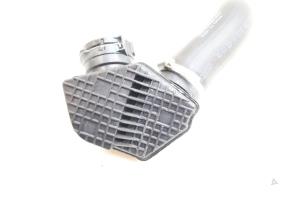 Gebruikte Intercooler Slang Lynk &amp; Co 01 1.5 PHEV Prijs € 50,00 Margeregeling aangeboden door Auto Demontage Elferink B.V.