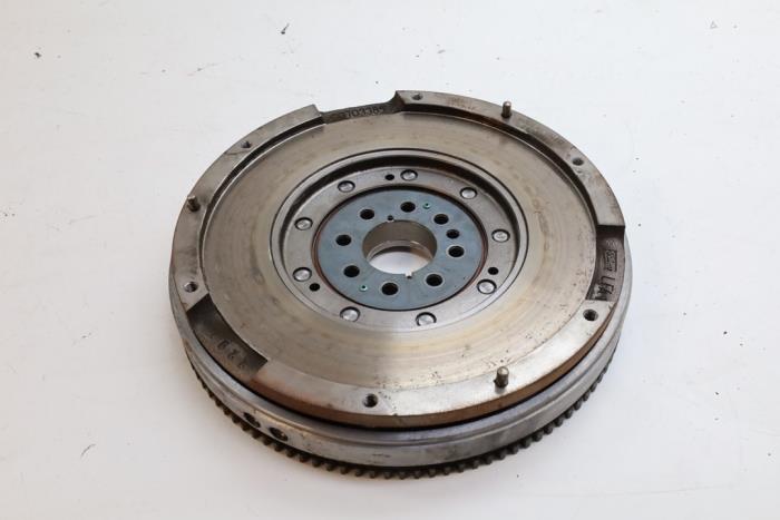 Gebruikte Dubbele massa vliegwiel Volvo V50 (MW) 2.0 D 16V Prijs € 175,00 Margeregeling aangeboden door Auto Demontage Elferink B.V.