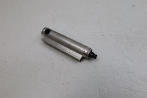 Gebruikte Cabriodak cilinder Saab 9-3 II (YS3F) 2.0T 16V Prijs € 200,00 Margeregeling aangeboden door Auto Demontage Elferink B.V.